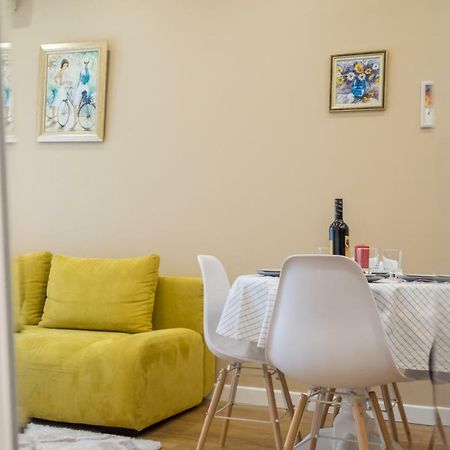 Modern 2 Bedroom Apartment Next To Vitosha Str. Sofya Dış mekan fotoğraf