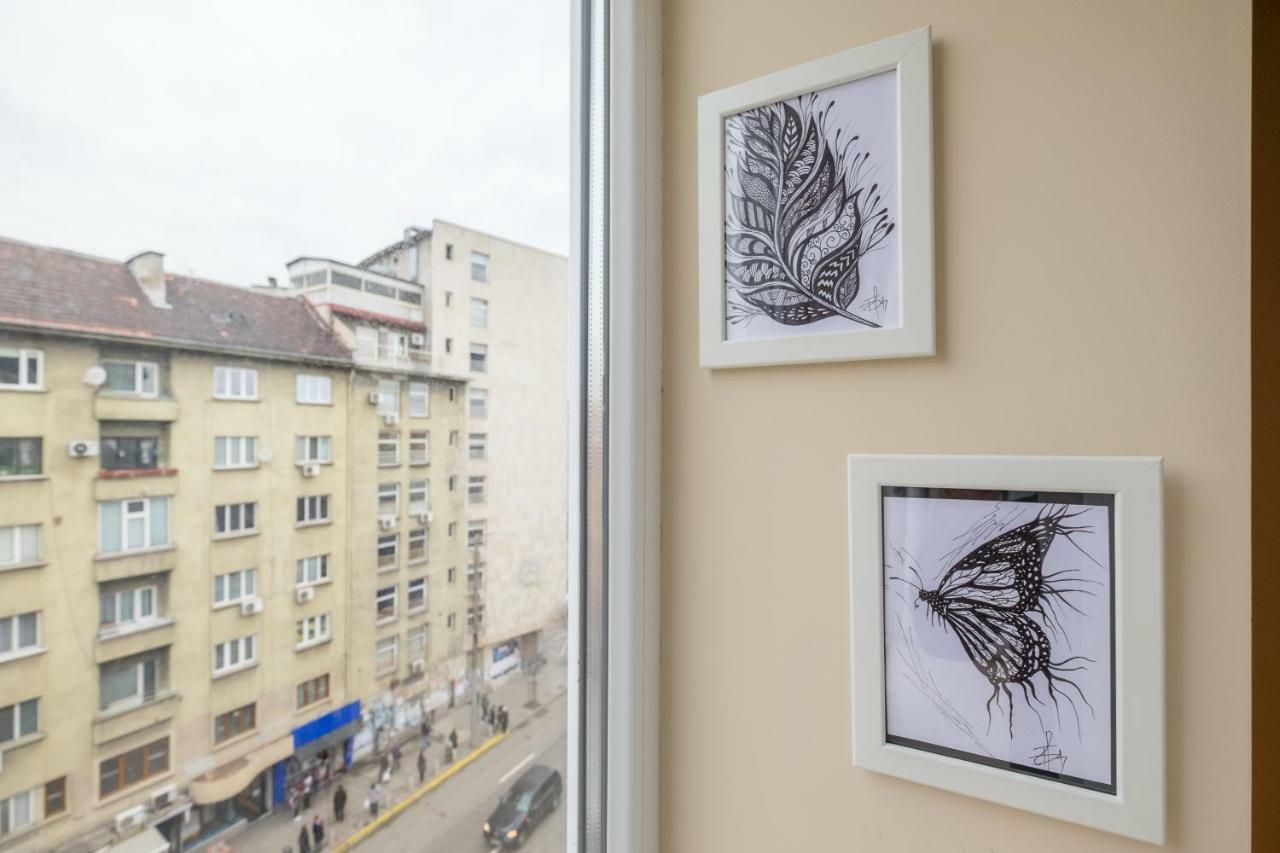 Modern 2 Bedroom Apartment Next To Vitosha Str. Sofya Dış mekan fotoğraf