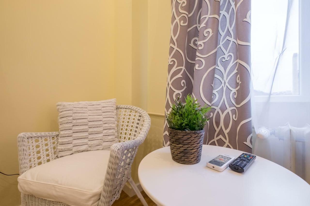 Modern 2 Bedroom Apartment Next To Vitosha Str. Sofya Dış mekan fotoğraf