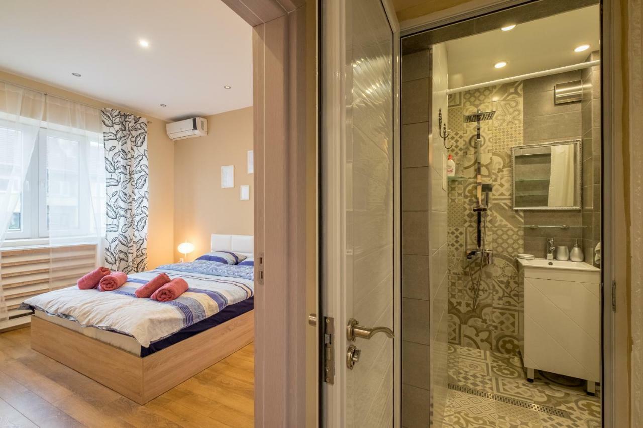 Modern 2 Bedroom Apartment Next To Vitosha Str. Sofya Dış mekan fotoğraf