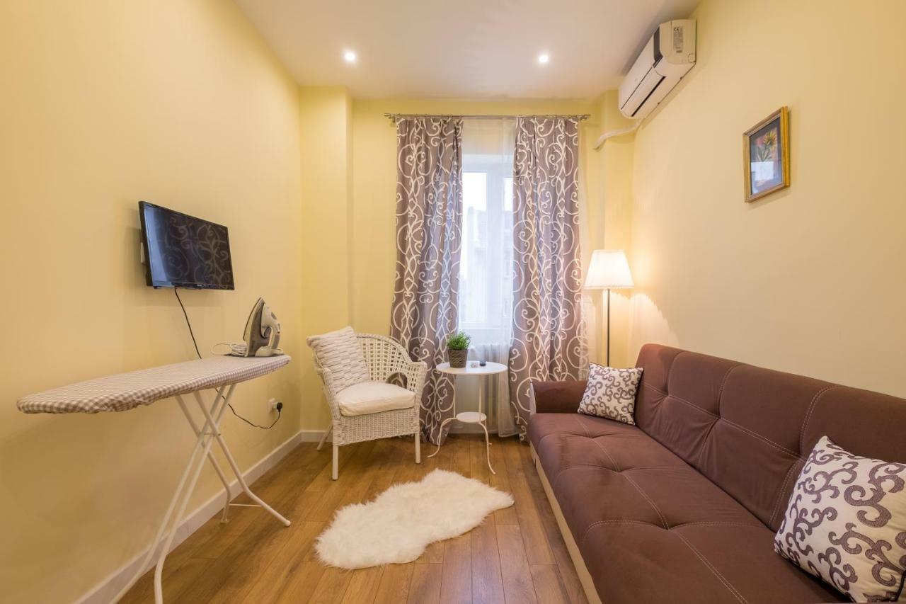 Modern 2 Bedroom Apartment Next To Vitosha Str. Sofya Dış mekan fotoğraf
